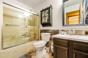 Cozy Fires & Mountain Views, Your Smoky Mountain Escape