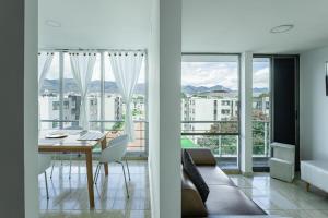 Stay Metrópolis & Simón Bolívar