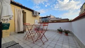 "Il Faro" con terrazza attrezzata allaperto