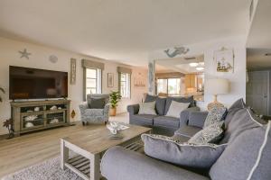 Covered Lanai and Waterfront View Cape Coral Condo