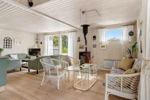 40215-Ulfborg-Helmklit-322