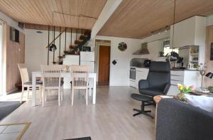 40082-Ulfborg-Helmklit-276