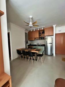 Ubatuba te espera! Apê com Ar na Praia das Toninhas