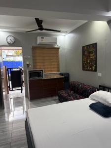 Studio Room near Circuit Makati