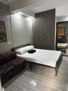 Studio Room near Circuit Makati