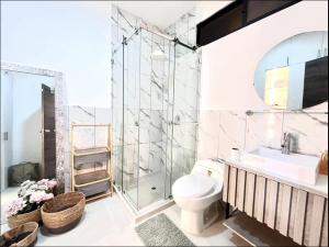 Lujosa Casa a 5min El Paseo Shopping Costa Oro