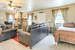 Quiet Pagosa Springs Cabin: Lake & Mountain Views!