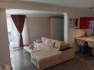 Apartment Glyfada Athens at One o One Seven, bright and spacious apartment