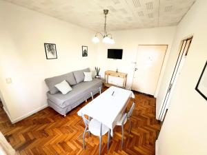 Departamento 2 ambientes pleno centro de la Ciudad