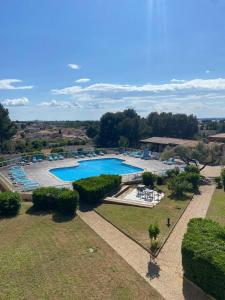 L instant Bohème T2 clim , piscine , parking