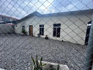 Habitación en casa campestre con piscina