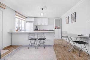 Modern Balcony Flat 10 Minutes to Üsküdar Seafro