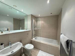 Modern 2 Bed City Center Apartment