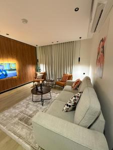 شقة فندقية بأثاث أنيق بحي الملقا