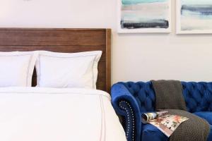 240-5 NEW Prime Location STUDIO W&D in unit