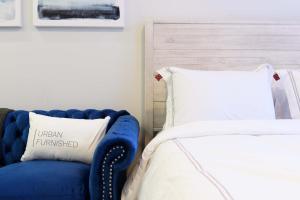 240-6 NEW STUDIO Prime Location W&D in unit