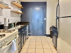 Heart ATL Downtown 3B2B Condos LM 06s