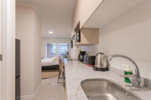 Relax and Enjoy the Best of Santiago Centro