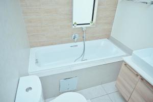 CLOSE TO SANDTON and The Airport