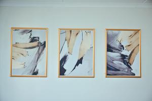 CLOSE TO SANDTON and The Airport