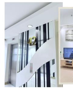 42nd Floor 2BR with Stunning Views & 7 Pools