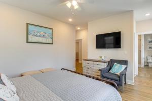 Walk to Beach and Moreys Piers Family Getaway!