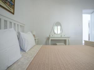Casa Camara, Central Detached House with Yard