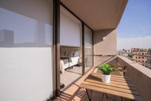 Unwind in a Prime Location by Costanera Center