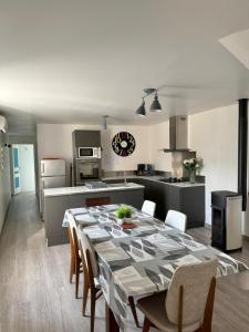 Maison au milieu des vignes