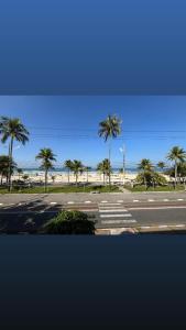 Condomínio Pantai Enseada - Pé na areia com piscina, academia e muito mais - Três quartos com ar condicionado e varanda