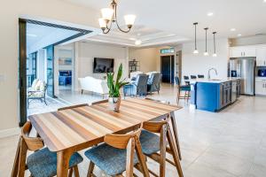 10 Mi to Beaches Modern Retreat in Port Charlotte