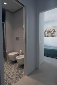 House with a Terrace and a Sea View in Savelletri