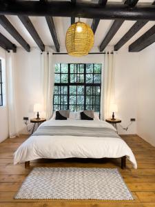 Kivulini A-Frame Cabin Forest