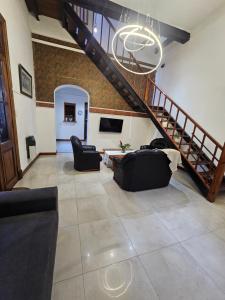 Casa centrica con cochera doble