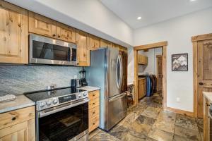 Mountain Thunder M705