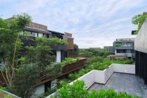 Serene Oasis 2BR Huge Balcony Humana Tulum