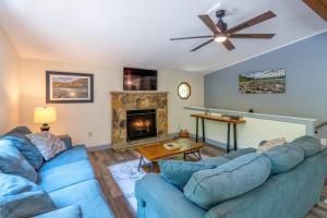 2 Mi to Big Boulder Mountain Family Ski House!