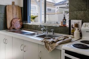 RED Rock -Yamba Adventures Meet Townhouse Comfort - Holiday Yamba