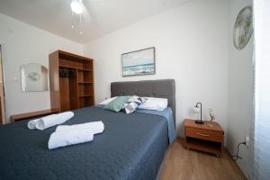 Apartments by the sea Sukosan, Zadar - 6402