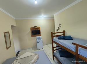 Casa com piscina e churrasqueira