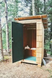 Country Rustic Loghouse at Teepee Meadows