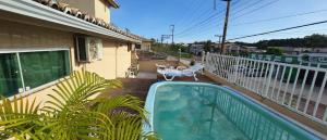 Casa com 8 suítes para família e amigos na praia