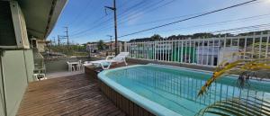 Casa com 8 suítes para família e amigos na praia