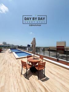 Buenos Ayres by Day by Day