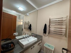 Oka Tupis - casa de luxo para executivos c sauna e piscina aquecida