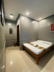 Hola Hostel Puerto Princesa