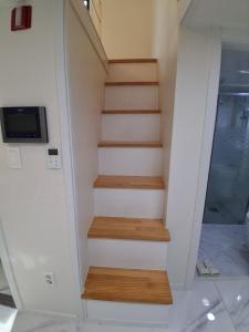 R house near Sinchon station and Ewha Womans Univ station