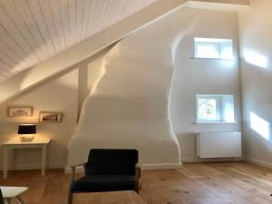 2-bedroom cottage with park and deer park