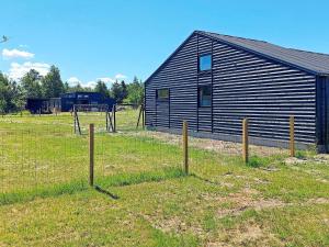 8 person holiday home in Ålbæk