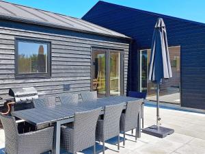 8 person holiday home in Ålbæk